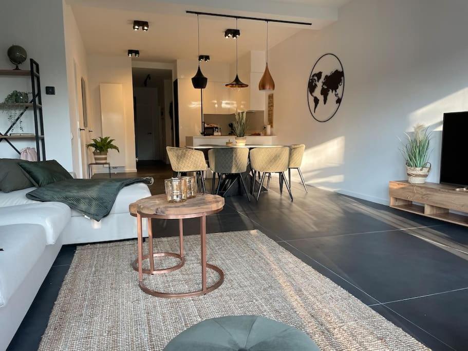 Ostend Chic, Luxe Loftstijl In Oostende エクステリア 写真