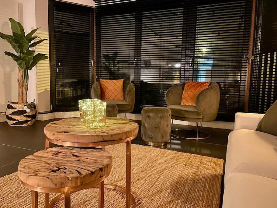 Ostend Chic, Luxe Loftstijl In Oostende エクステリア 写真
